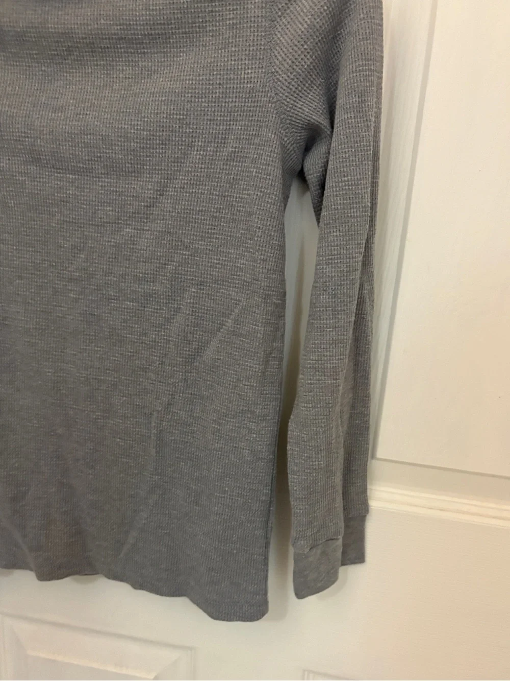 Old Navy Set of 2 Boys Waffle Knit Long Sleeve Tops